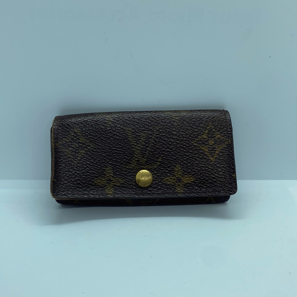 LOUIS VUITTON 100% Authentic Monogram Keyholder